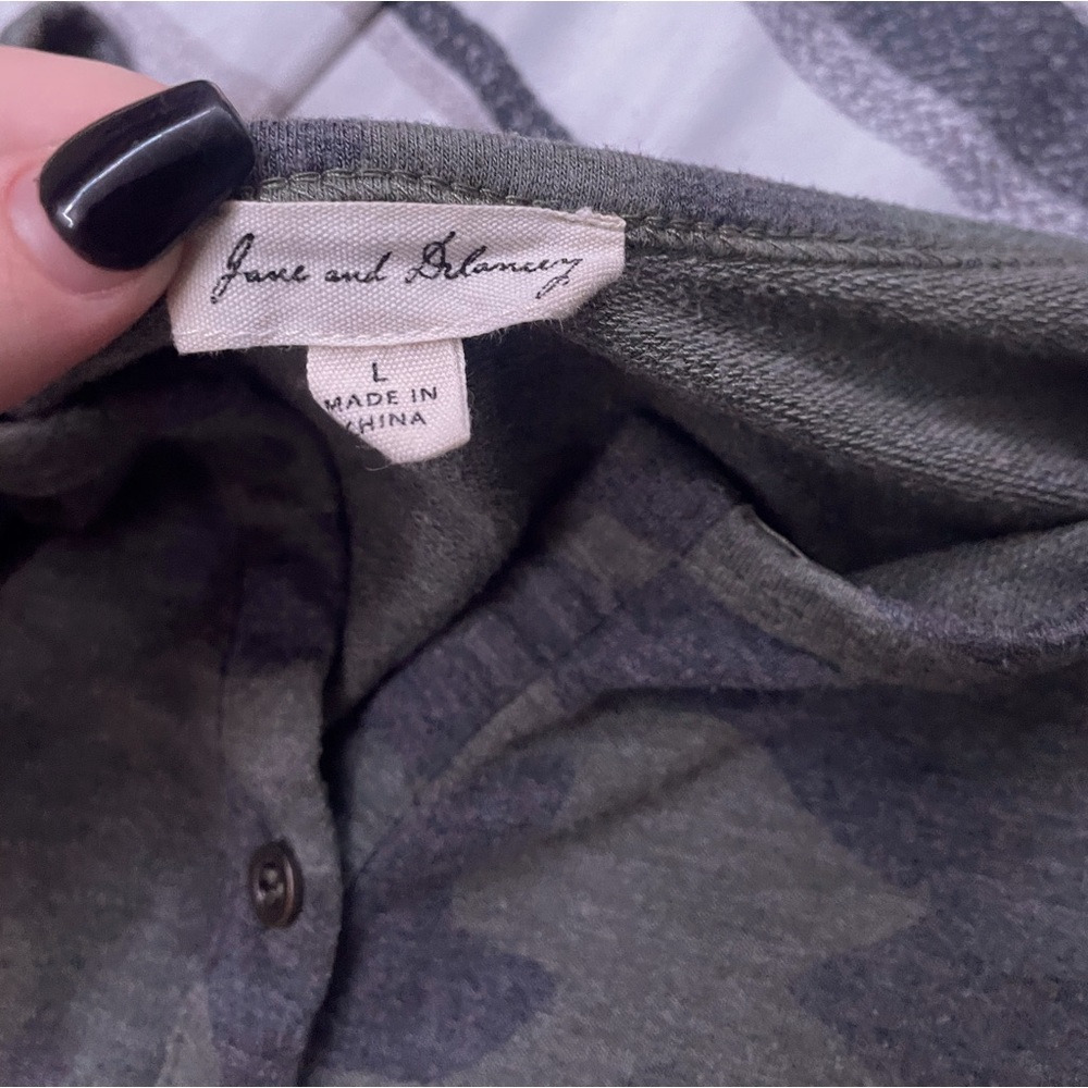 wemons long sleeve button up